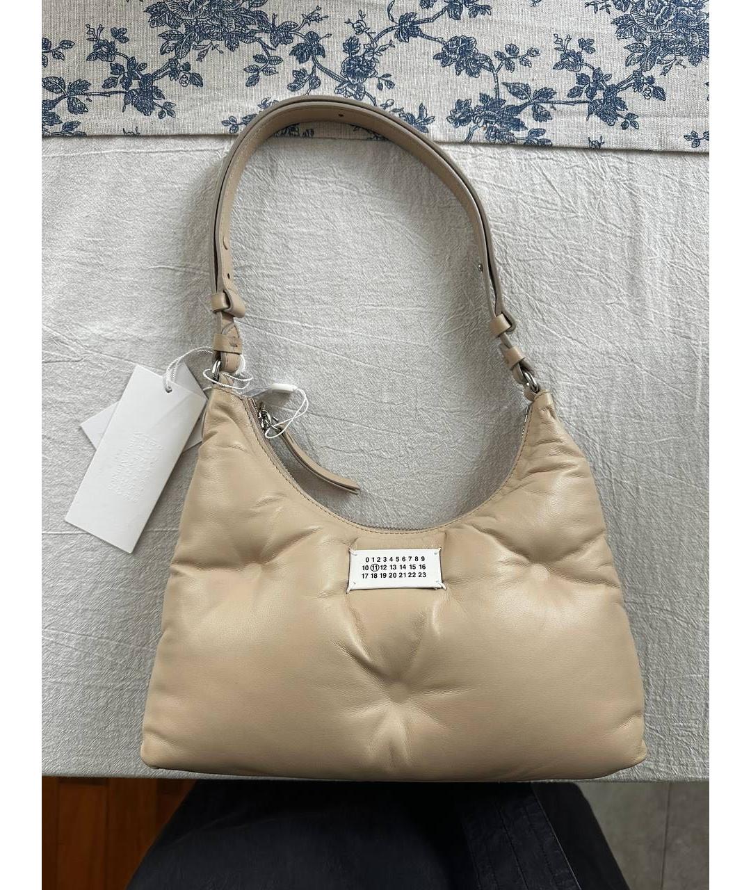 MAISON MARGIELA Бежевая кожаная сумка с короткими ручками, фото 2