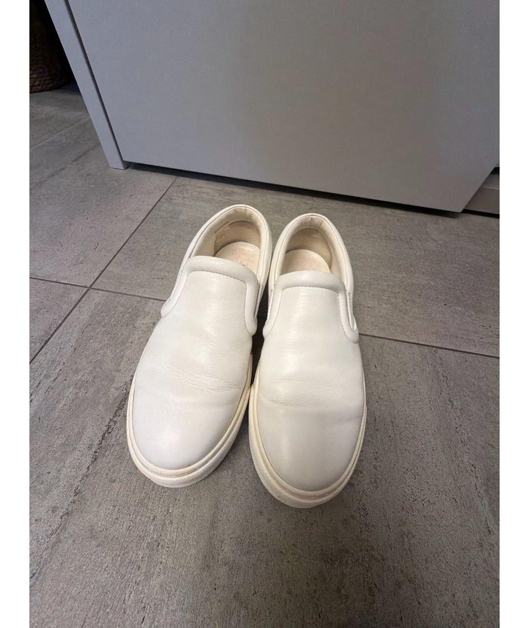 BURBERRY Белые кожаные слипоны, фото 2