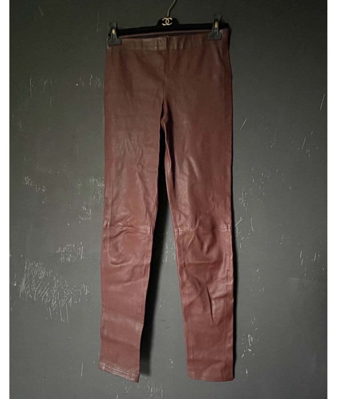 THEORY Бордовые кожаные брюки узкие, фото 2