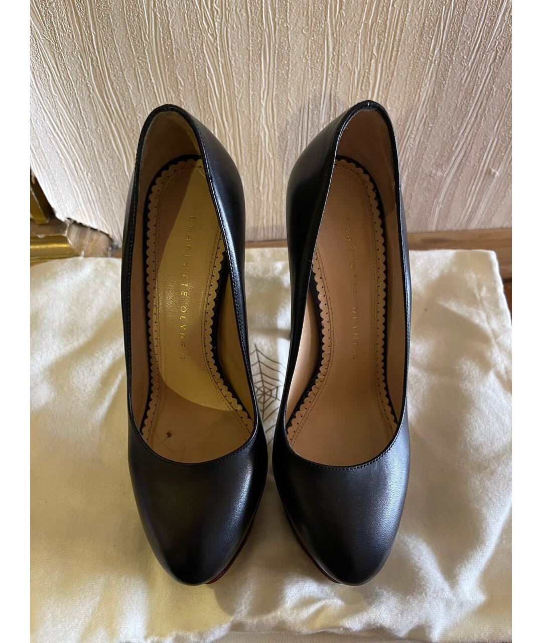 CHARLOTTE OLYMPIA Черные кожаные туфли, фото 2