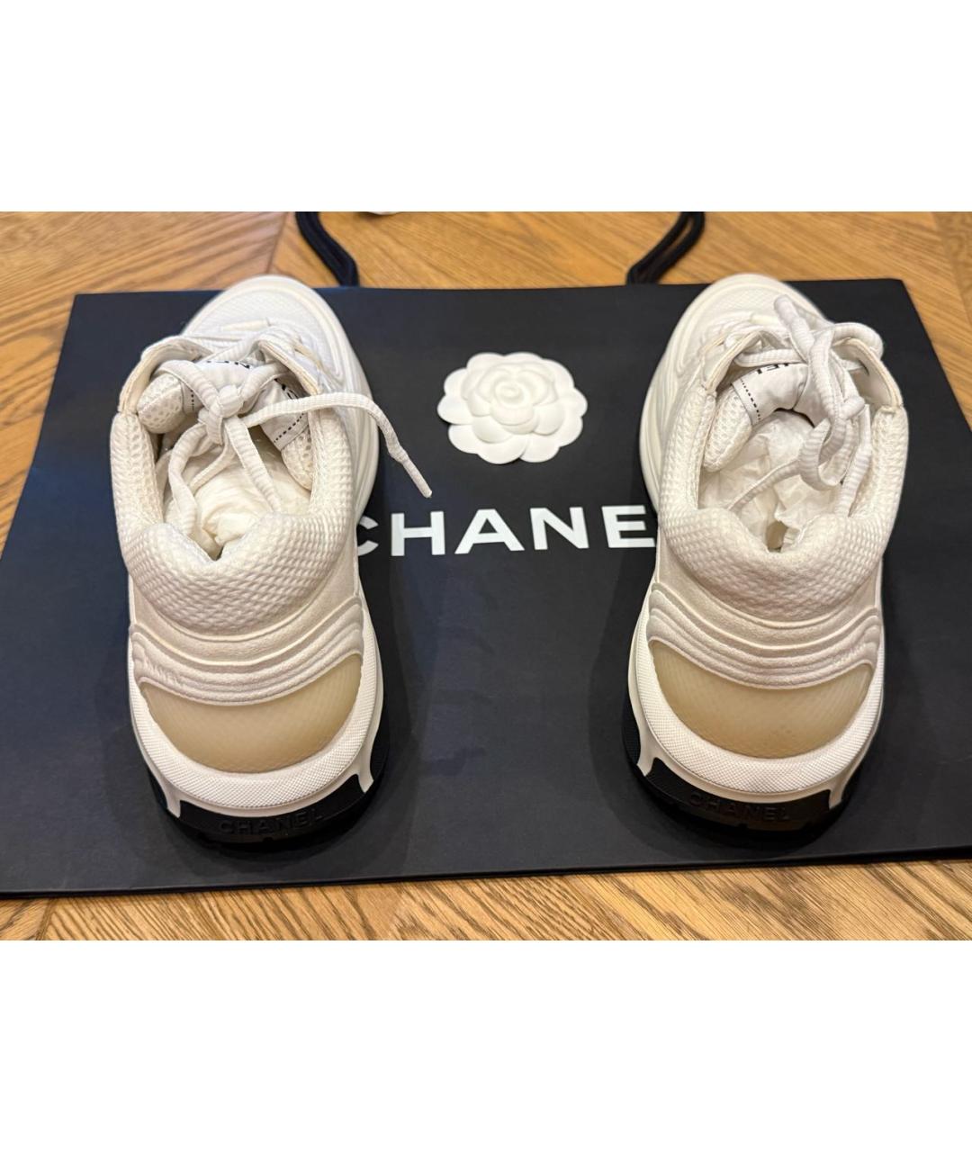 CHANEL Белые кожаные кроссовки, фото 4