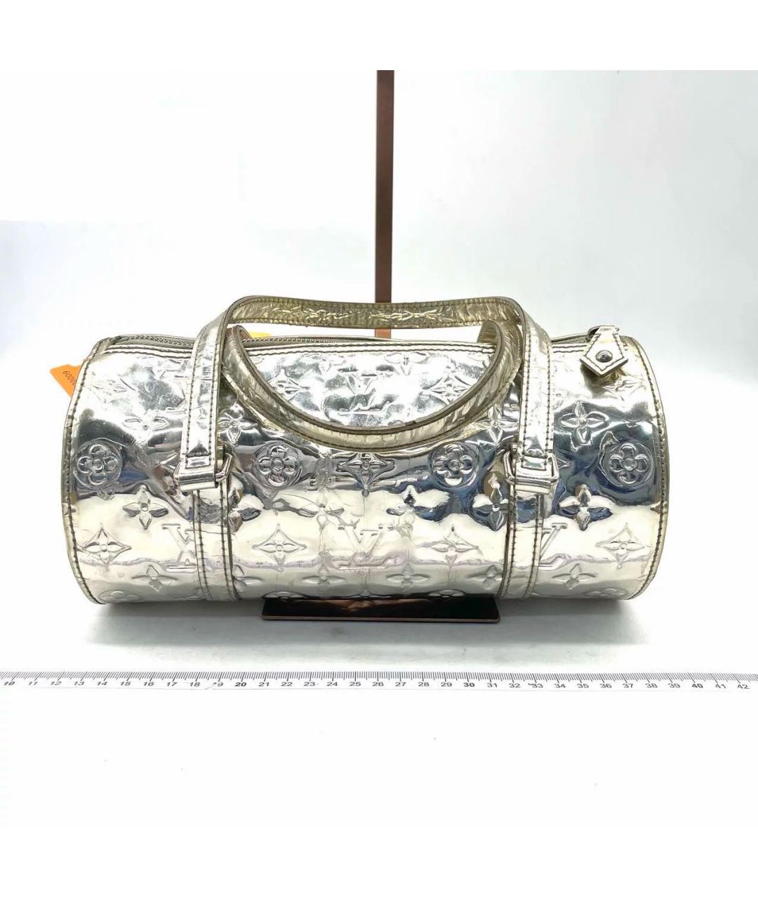 LOUIS VUITTON Серебряная кожаная сумка с короткими ручками, фото 2