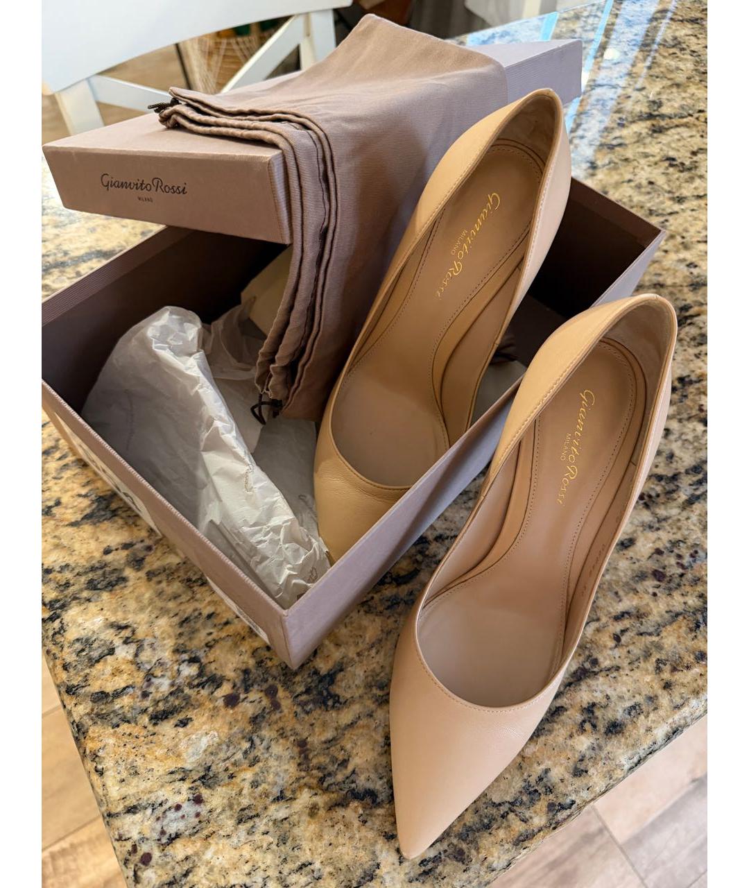 GIANVITO ROSSI Бежевые кожаные туфли, фото 8