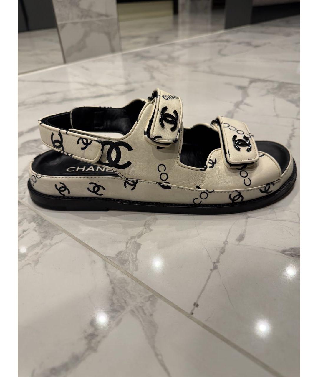 CHANEL Белые кожаные сандалии, фото 6