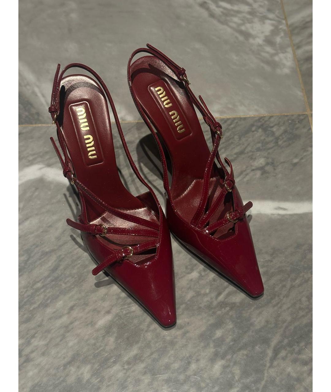MIU MIU Бордовые туфли из лакированной кожи, фото 2