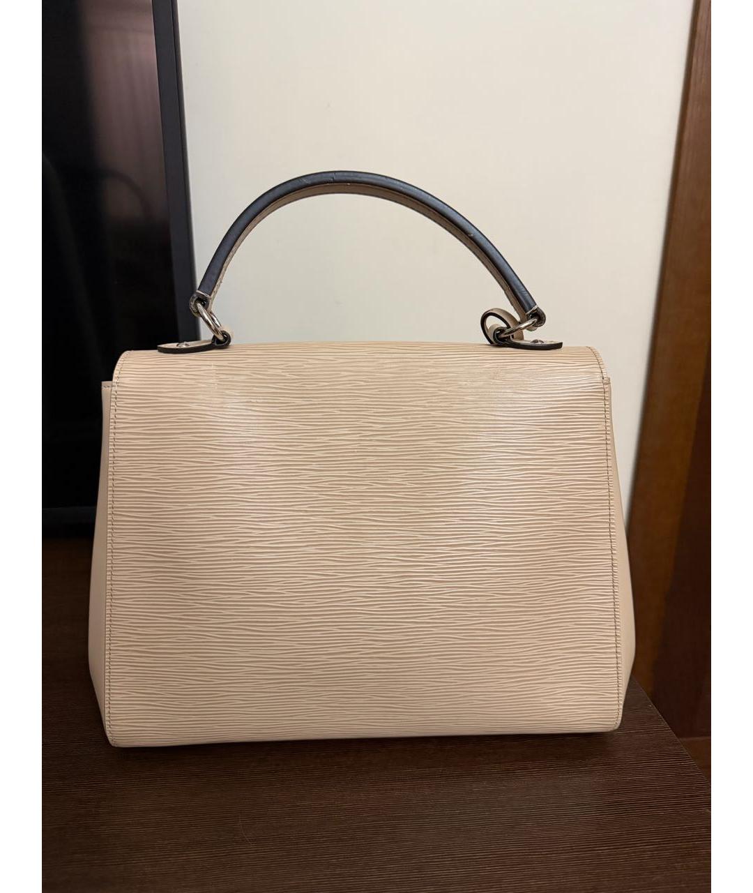 LOUIS VUITTON Бежевая кожаная сумка с короткими ручками, фото 3