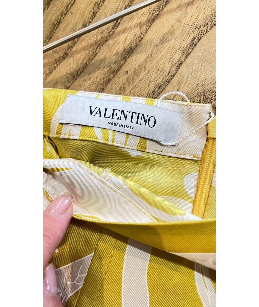 VALENTINO Желтая шелковая юбка миди, фото 4