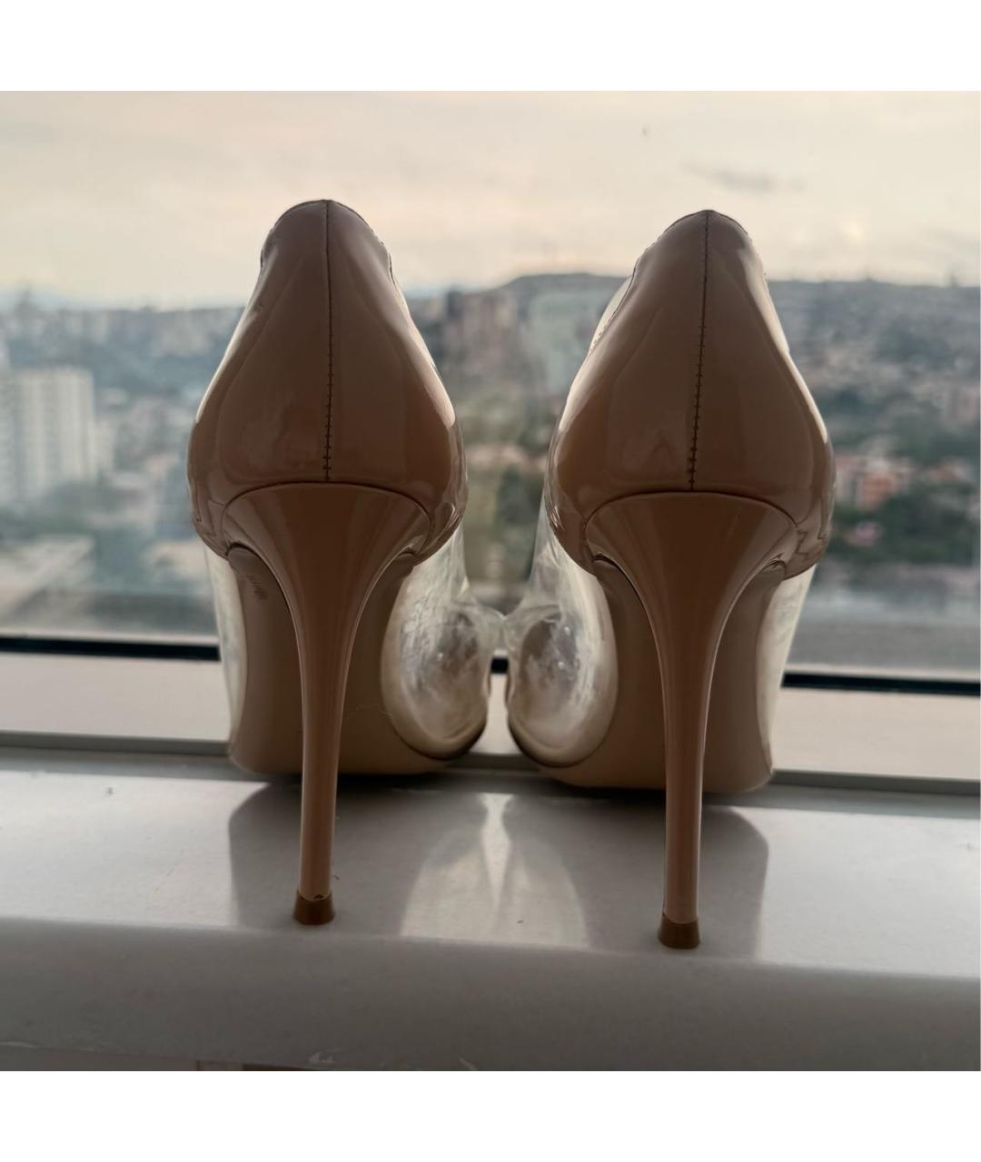GIANVITO ROSSI Бежевые туфли из лакированной кожи, фото 4