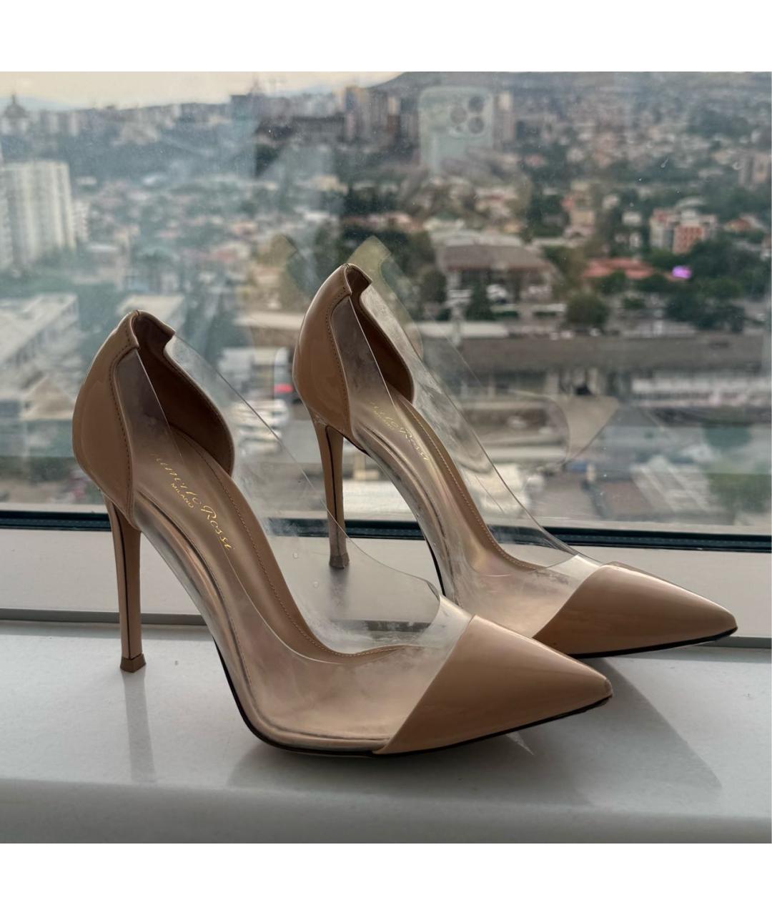 GIANVITO ROSSI Бежевые туфли из лакированной кожи, фото 7
