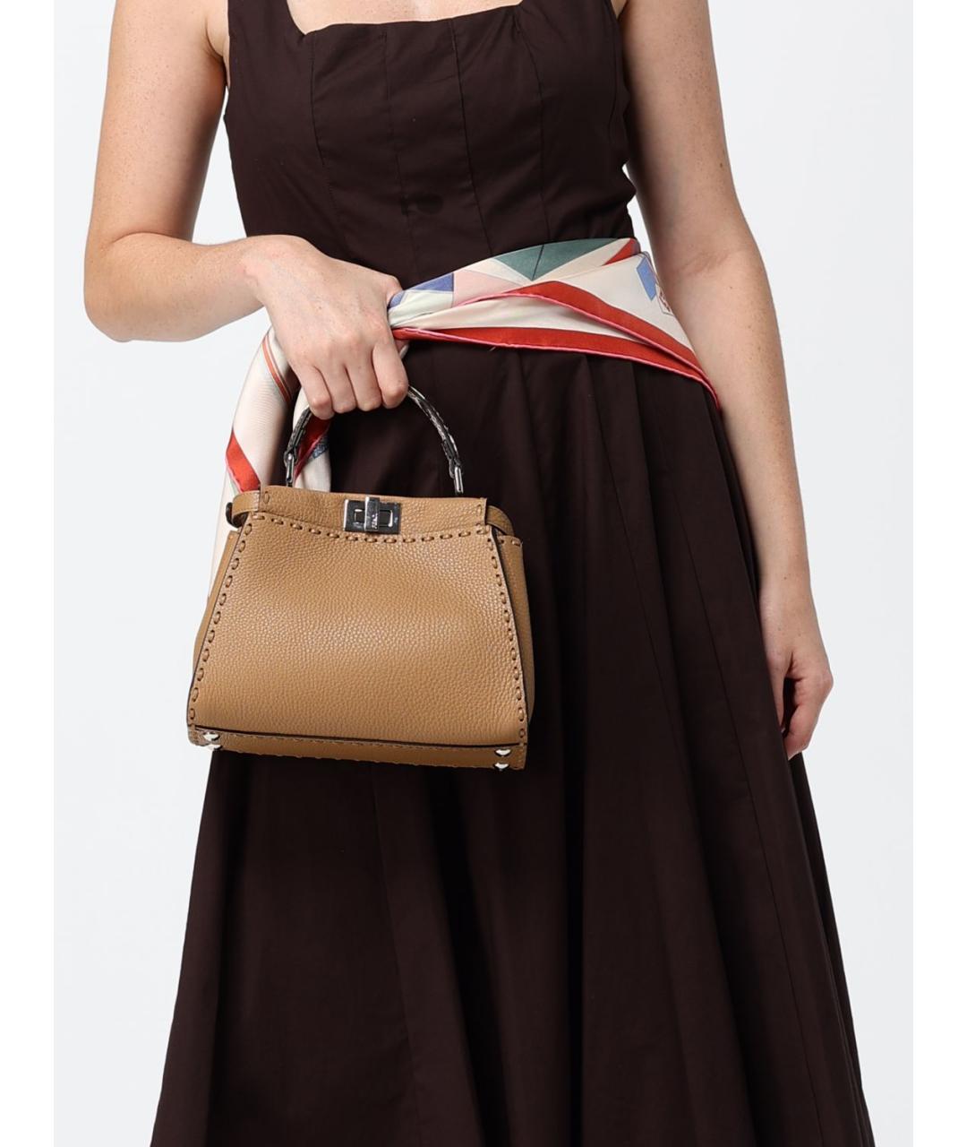 FENDI Бежевая кожаная сумка тоут, фото 2