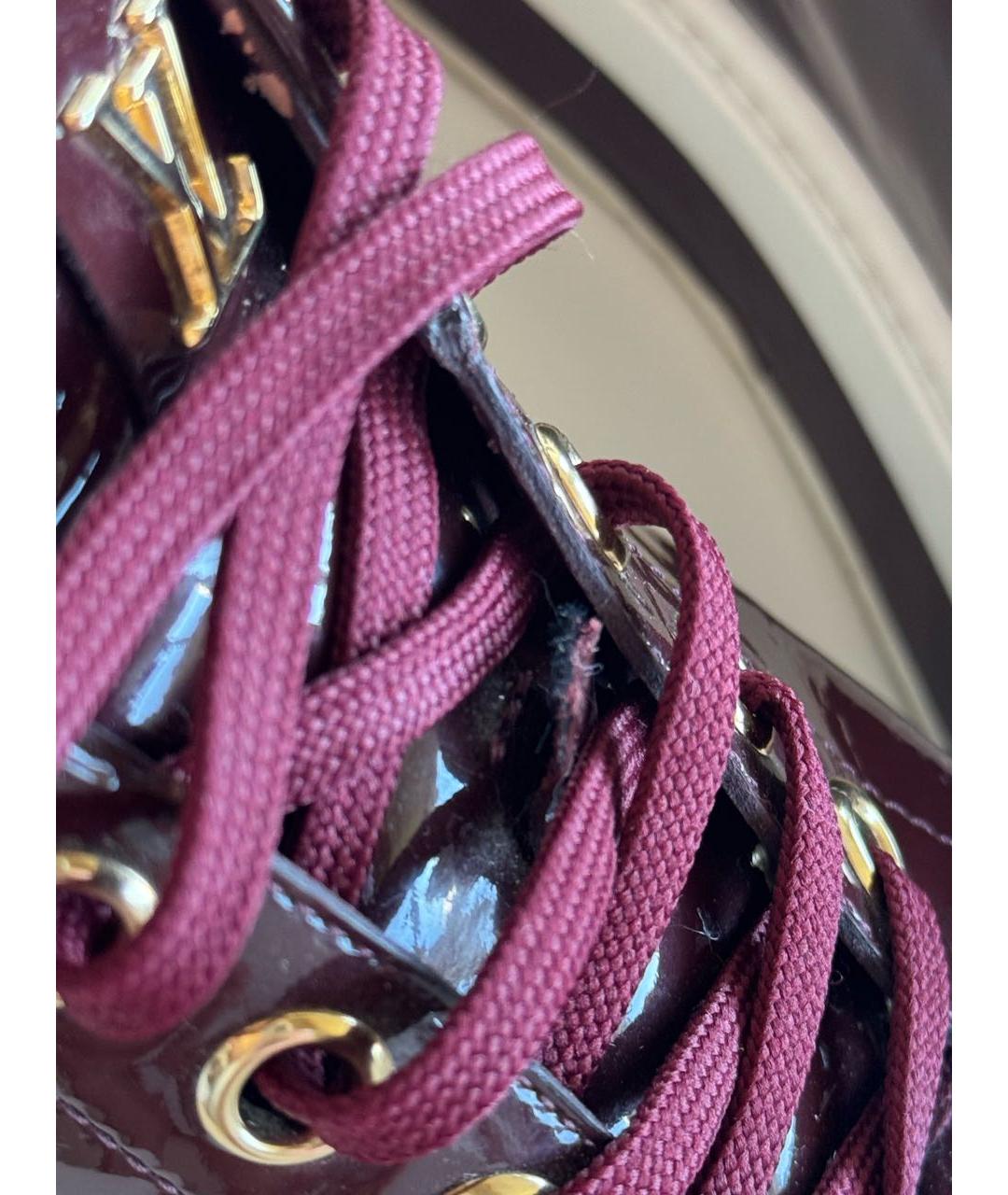 LOUIS VUITTON Бордовые ботинки из лакированной кожи, фото 5