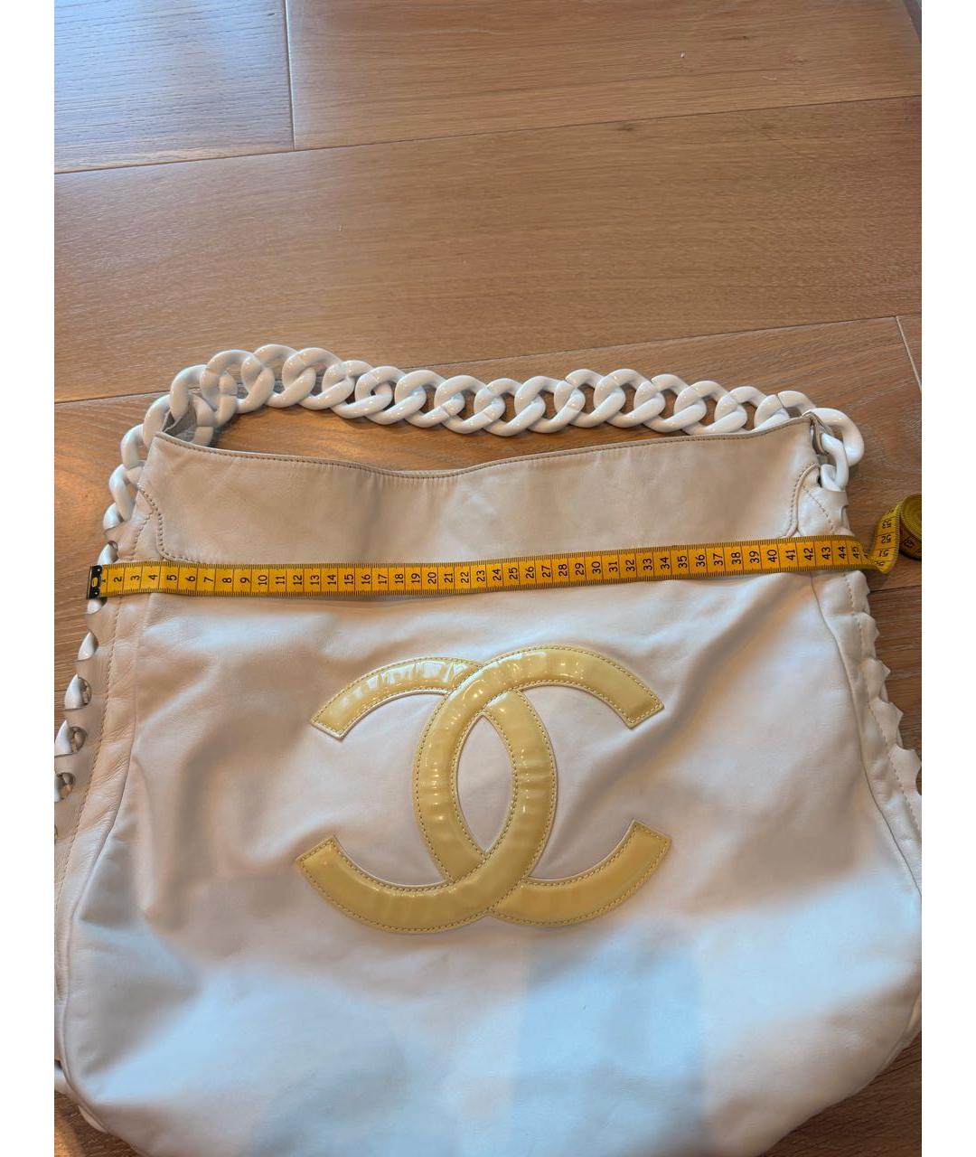 CHANEL Белая кожаная сумка тоут, фото 2