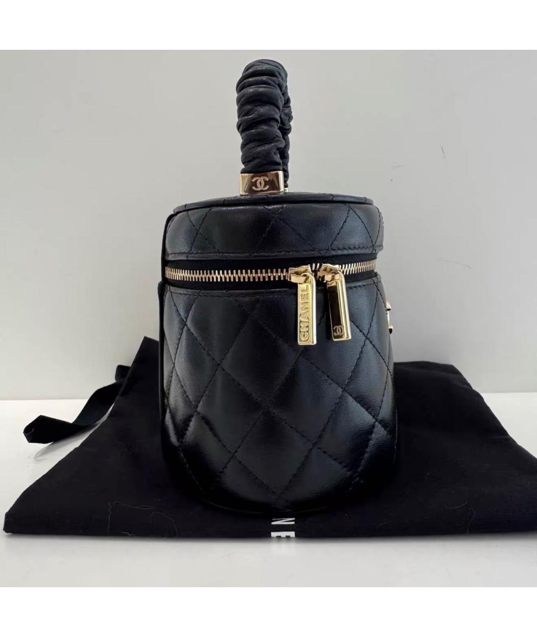 CHANEL Черная кожаная сумка с короткими ручками, фото 3