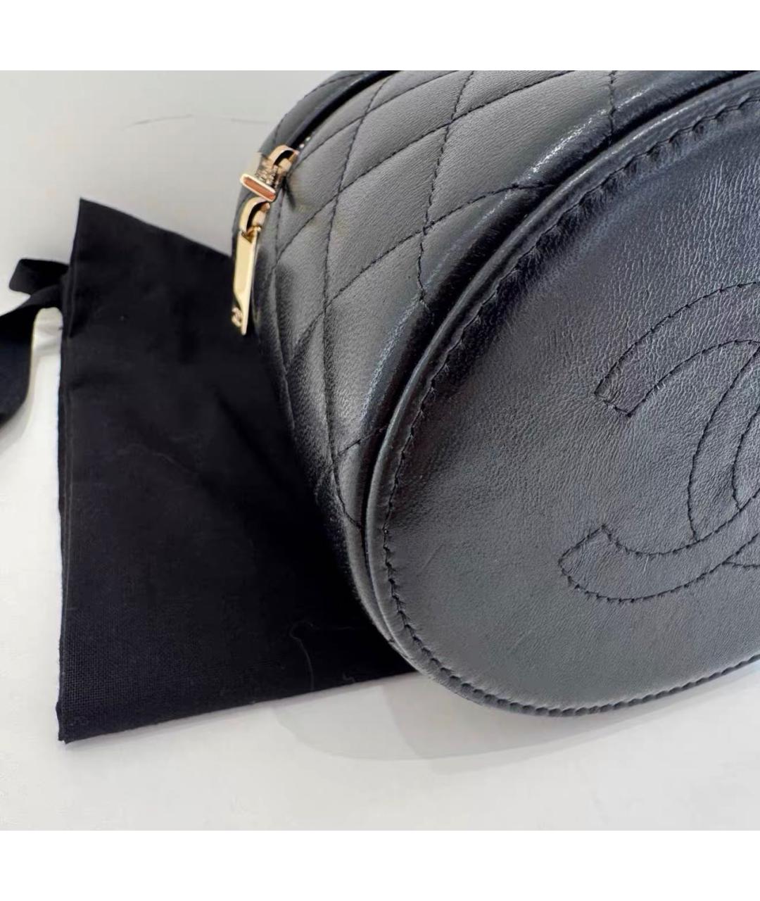 CHANEL Черная кожаная сумка с короткими ручками, фото 6