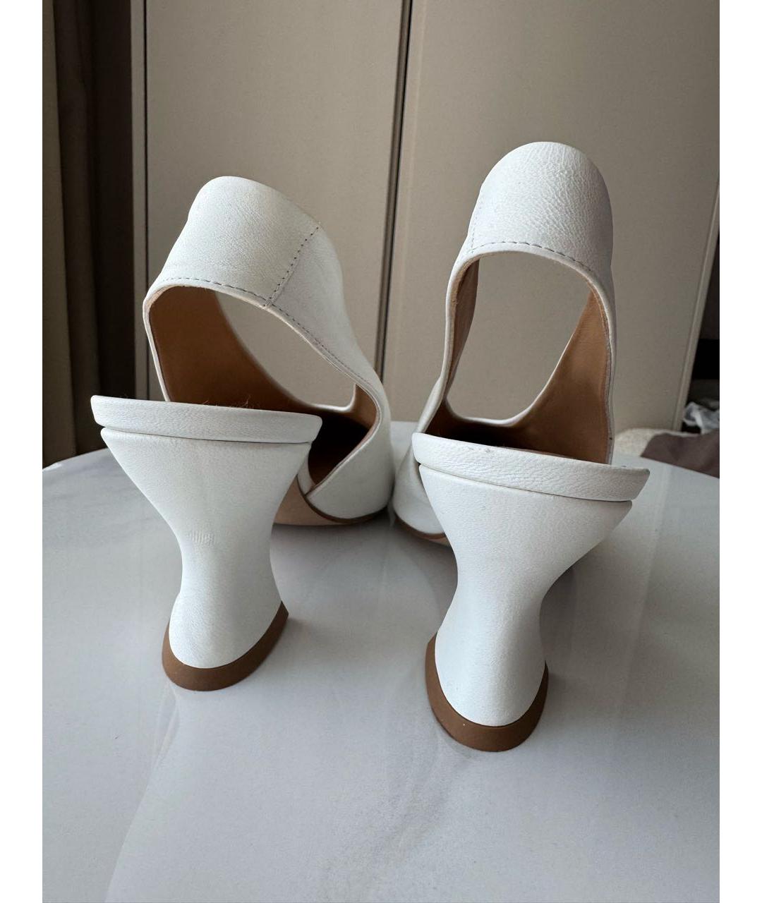 BOTTEGA VENETA Белые кожаные босоножки, фото 4