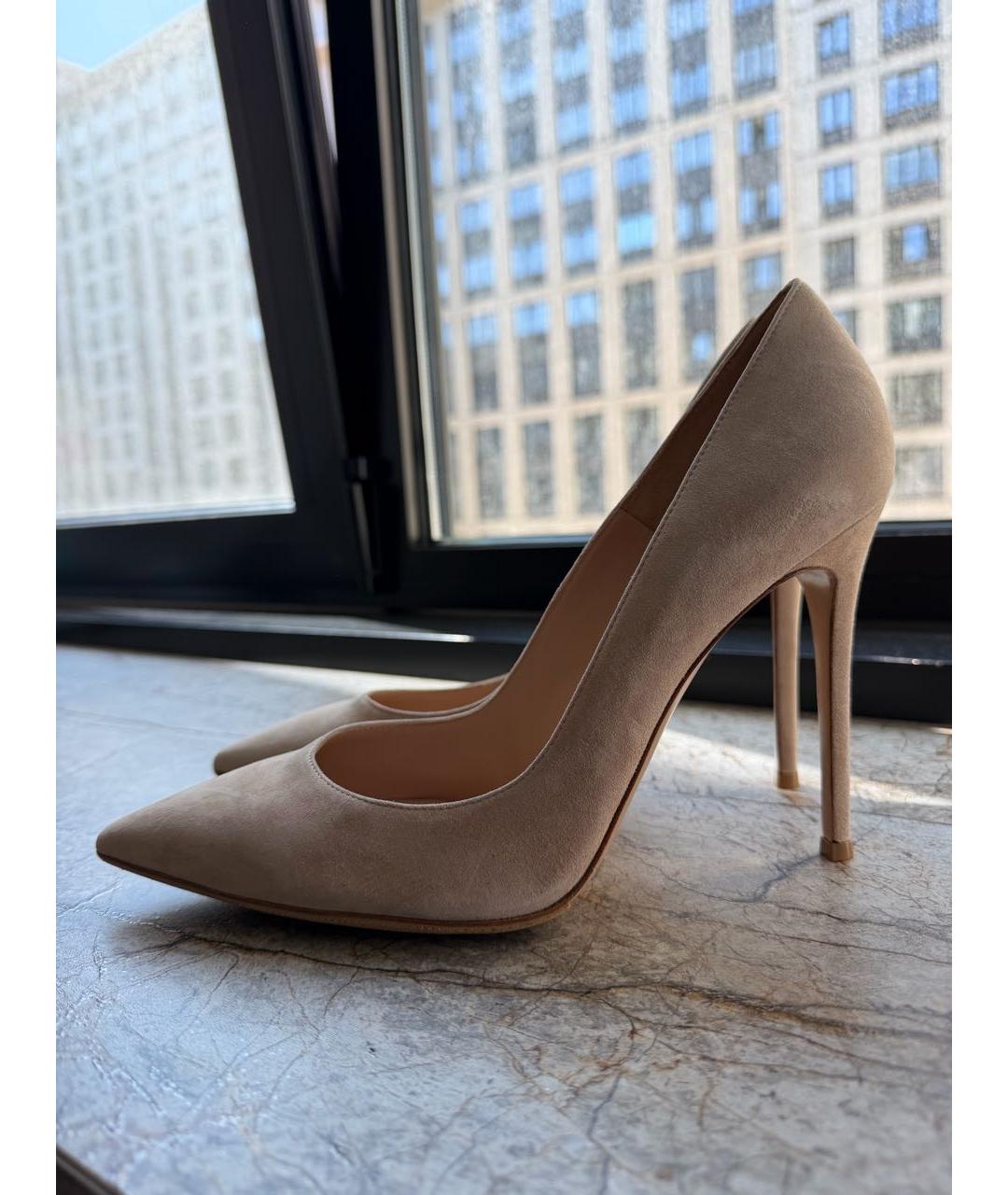 GIANVITO ROSSI Бежевые замшевые туфли, фото 9