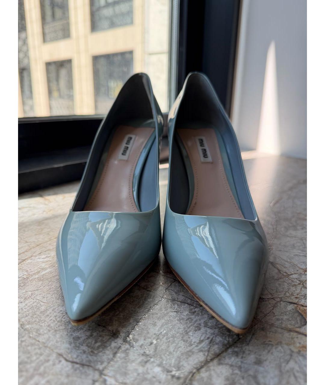 MIU MIU Голубые туфли из лакированной кожи, фото 2
