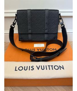 LOUIS VUITTON Сумка на плечо