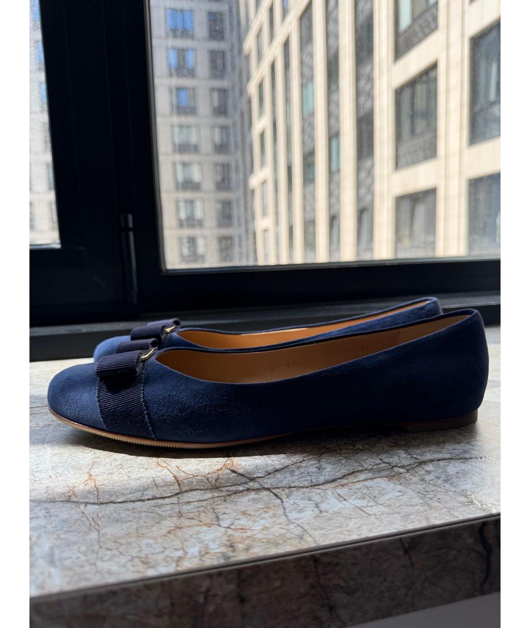 FERRAGAMO Темно-синие замшевые балетки, фото 9