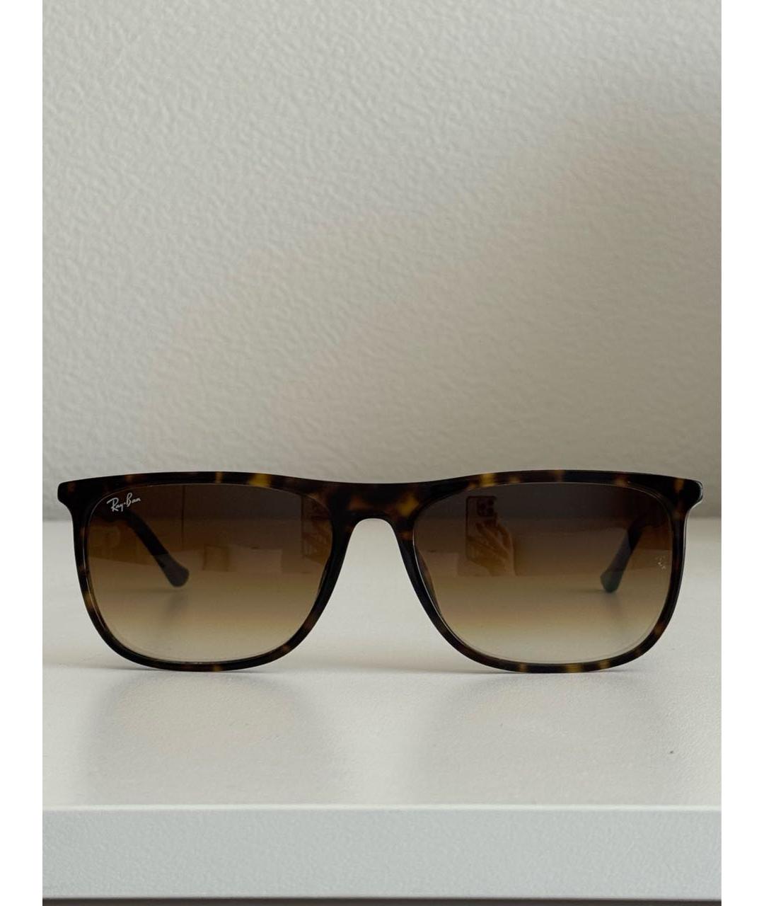 RAY BAN Коричневые пластиковые солнцезащитные очки, фото 5