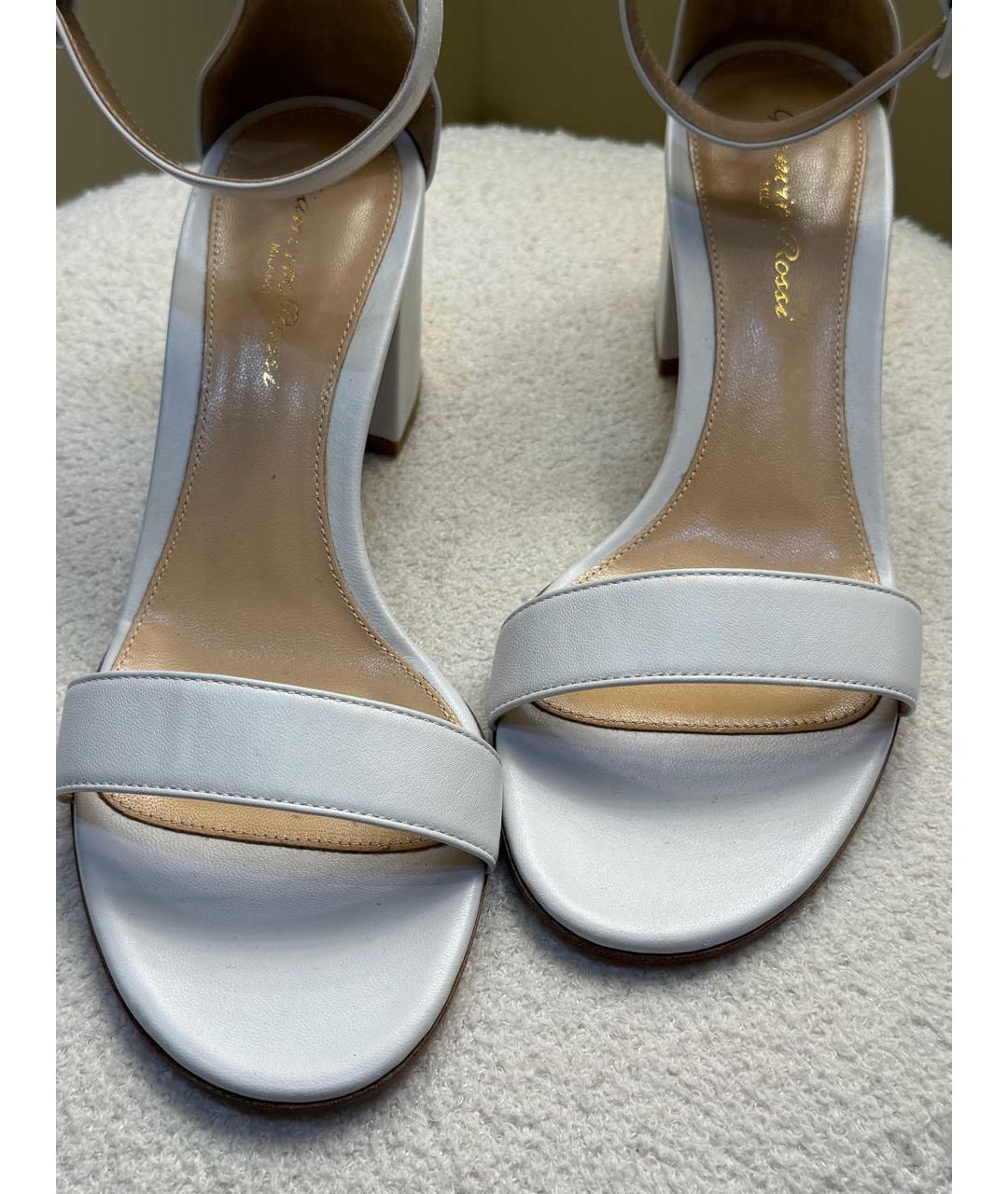 GIANVITO ROSSI Белые кожаные босоножки, фото 3