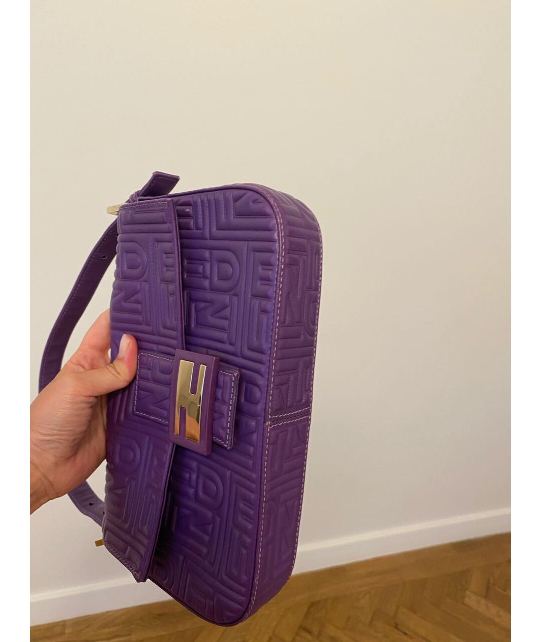 FENDI Фиолетовая кожаная сумка с короткими ручками, фото 3