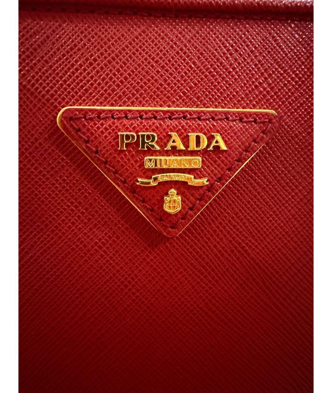 PRADA Красная кожаная сумка с короткими ручками, фото 3