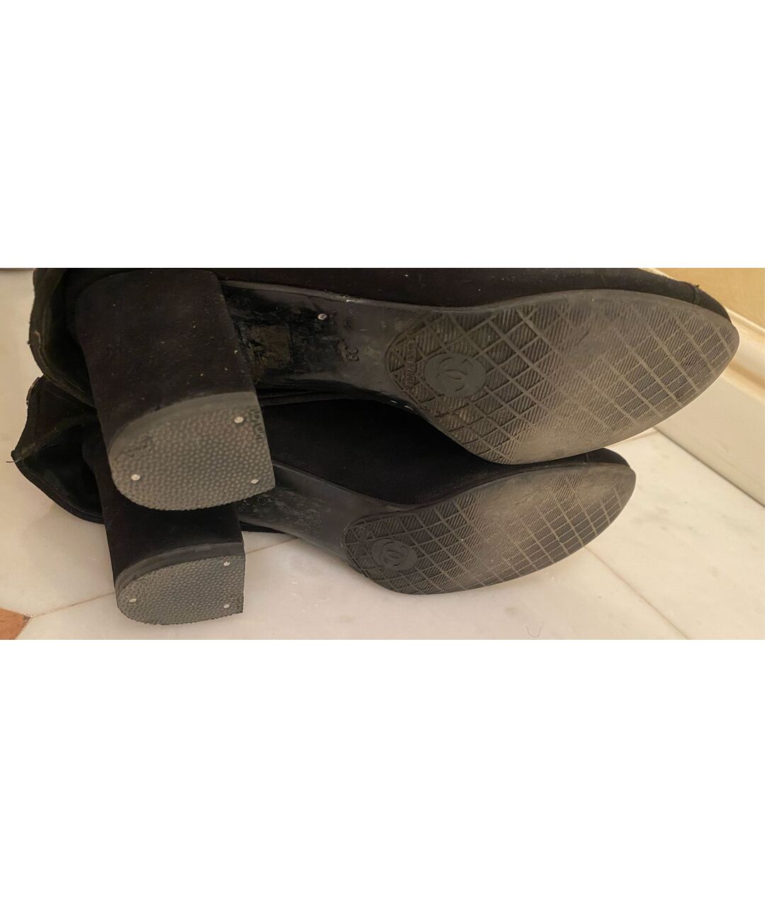 CHANEL PRE-OWNED Черные замшевые сапоги, фото 8