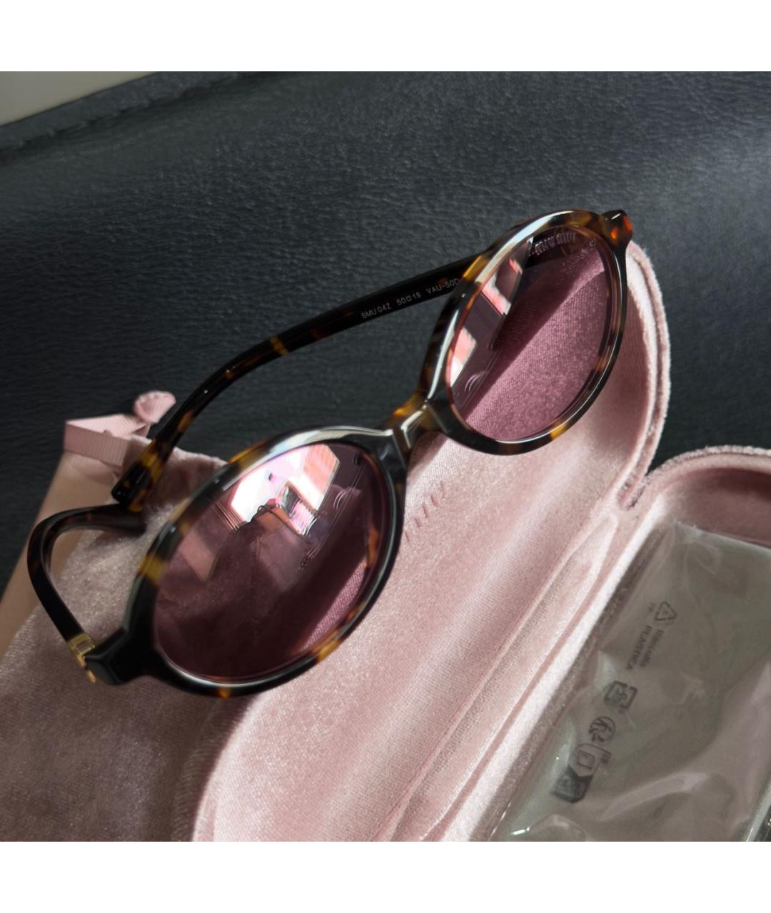 MIU MIU Коричневые пластиковые солнцезащитные очки, фото 4
