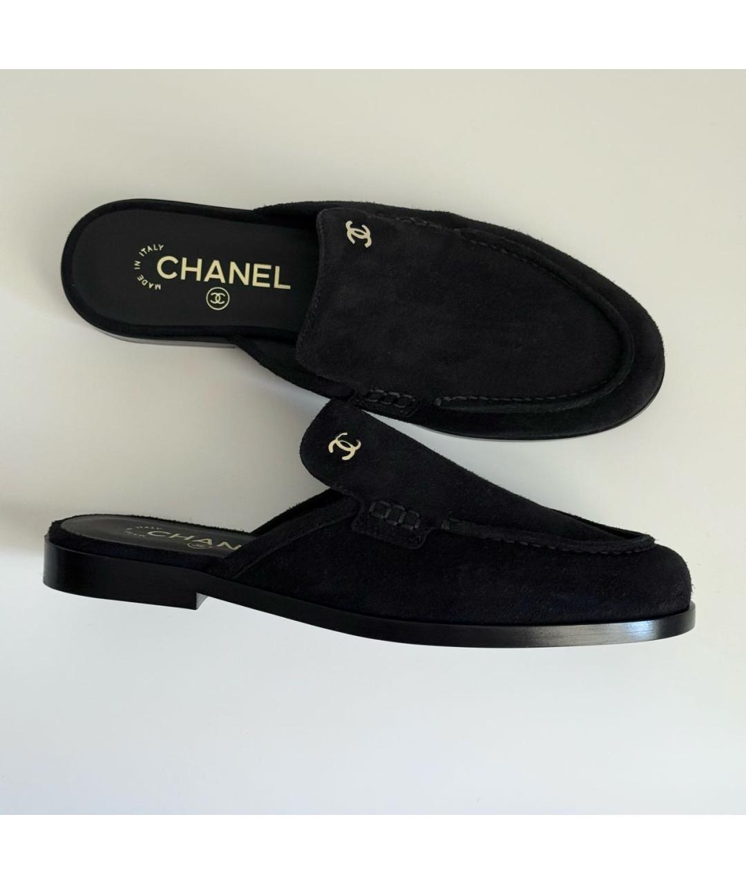 CHANEL Черные замшевые мюли, фото 3