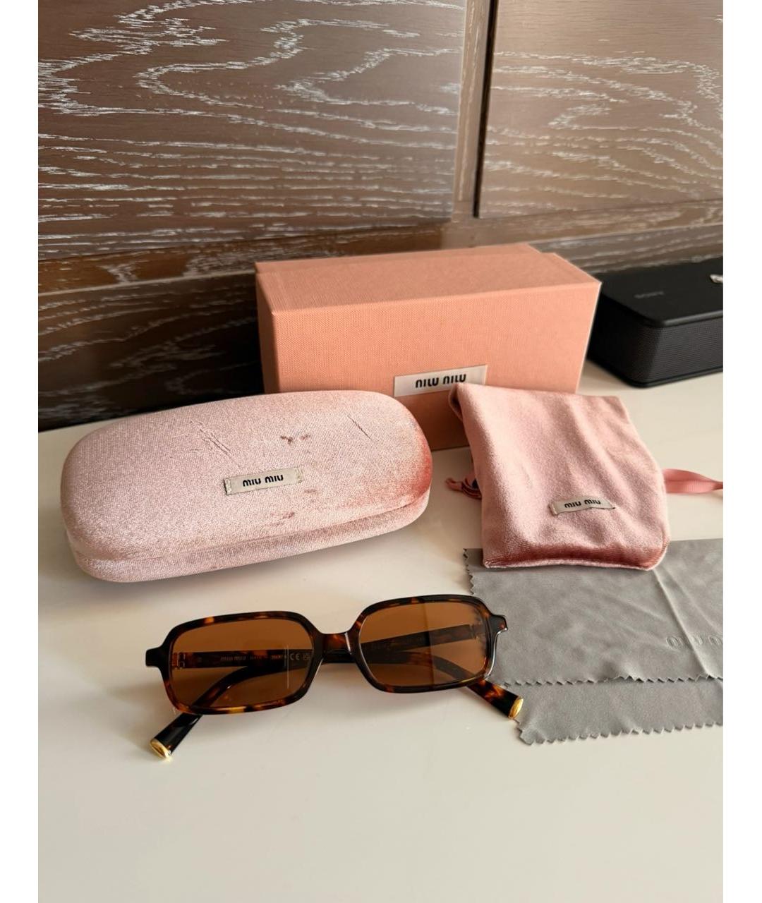 MIU MIU Коричневые пластиковые солнцезащитные очки, фото 5