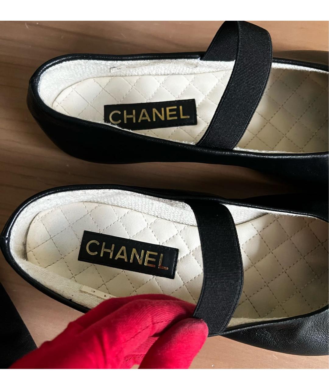 CHANEL Черные кожаные балетки, фото 6