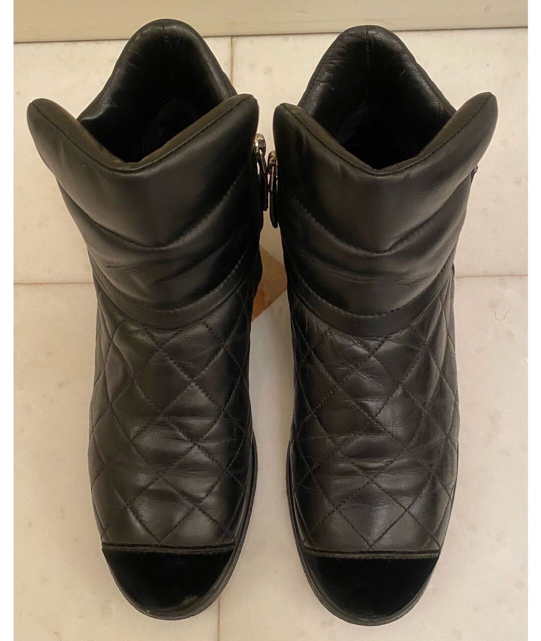 CHANEL Черные кожаные полусапоги, фото 2