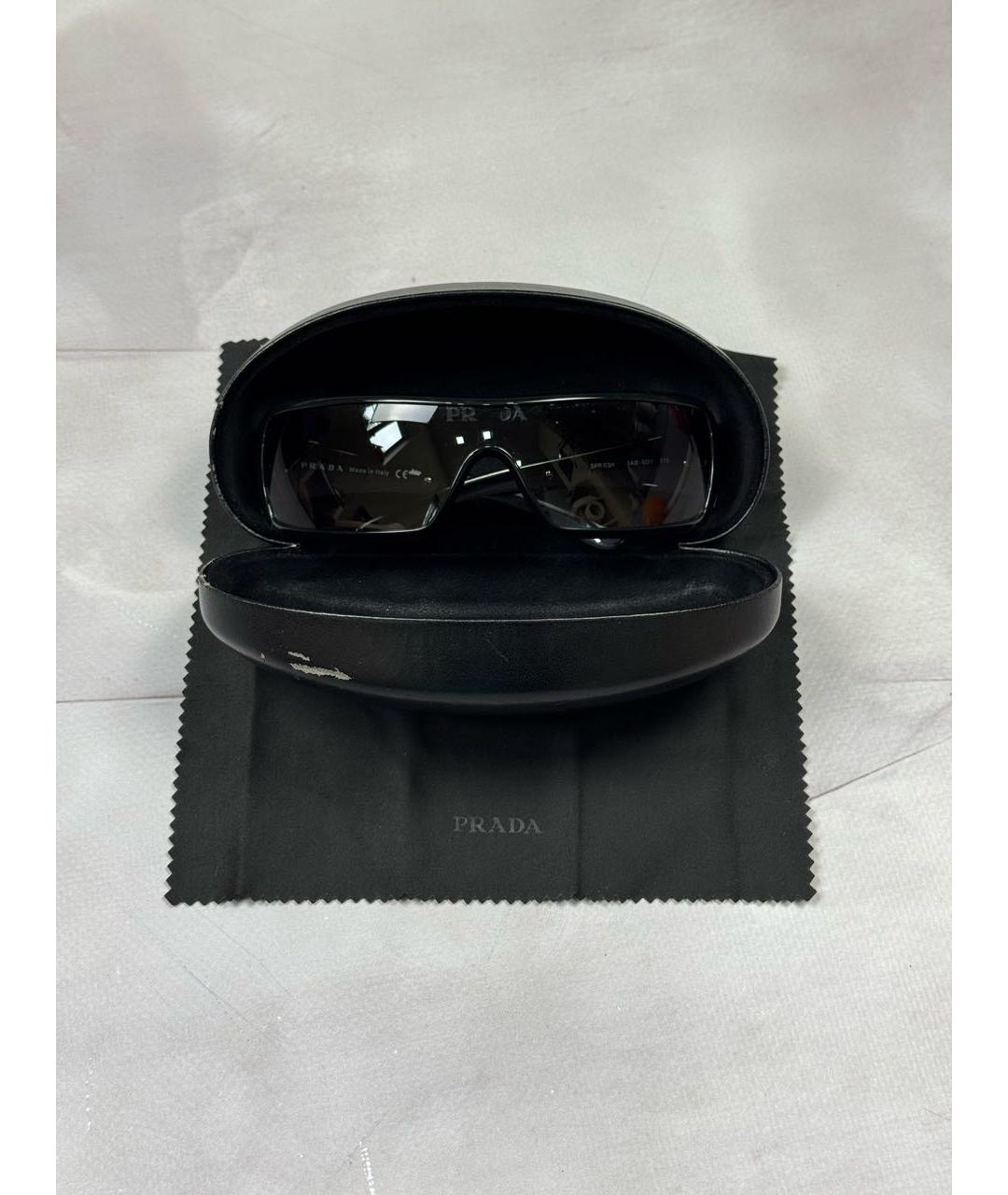PRADA Черные пластиковые солнцезащитные очки, фото 3