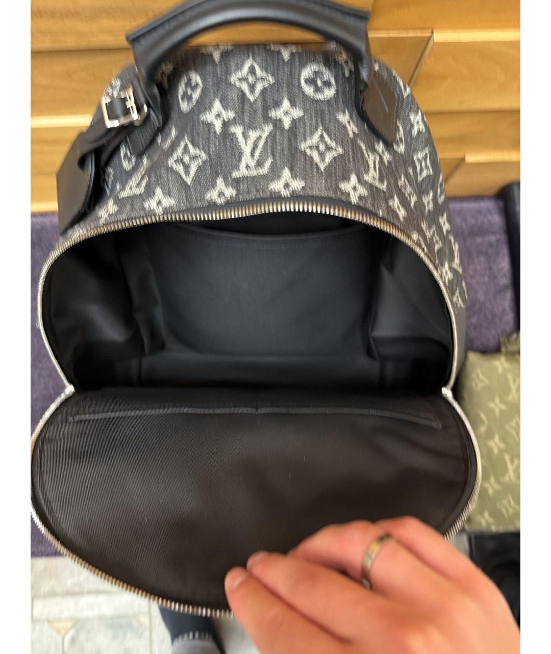 LOUIS VUITTON Темно-синий кожаный рюкзак, фото 4
