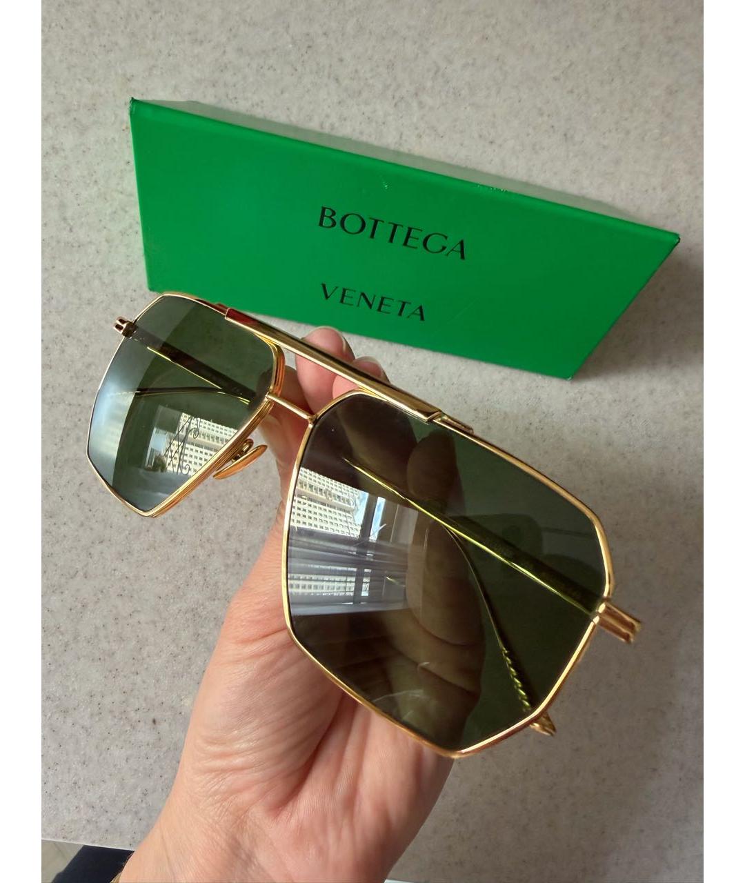 BOTTEGA VENETA Золотые металлические солнцезащитные очки, фото 3
