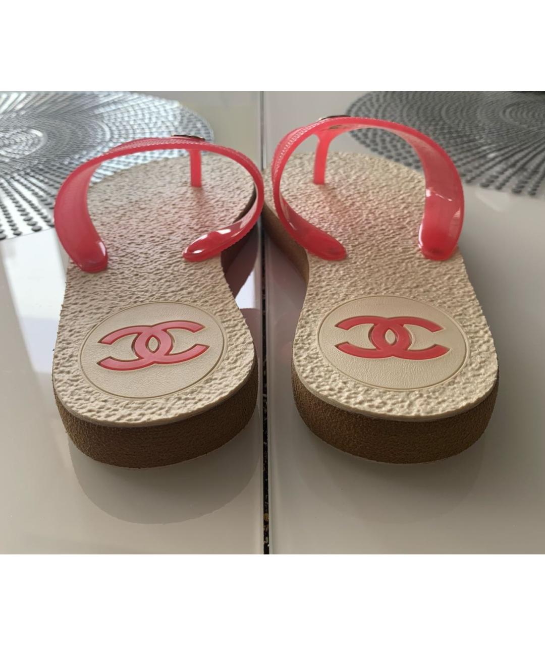 CHANEL Розовые резиновые шлепанцы, фото 4