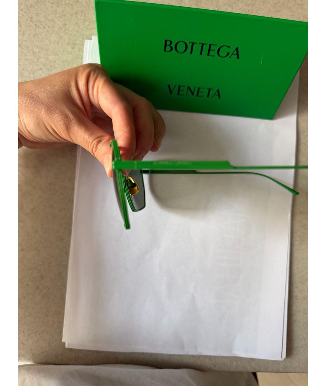 BOTTEGA VENETA Зеленые металлические солнцезащитные очки, фото 3