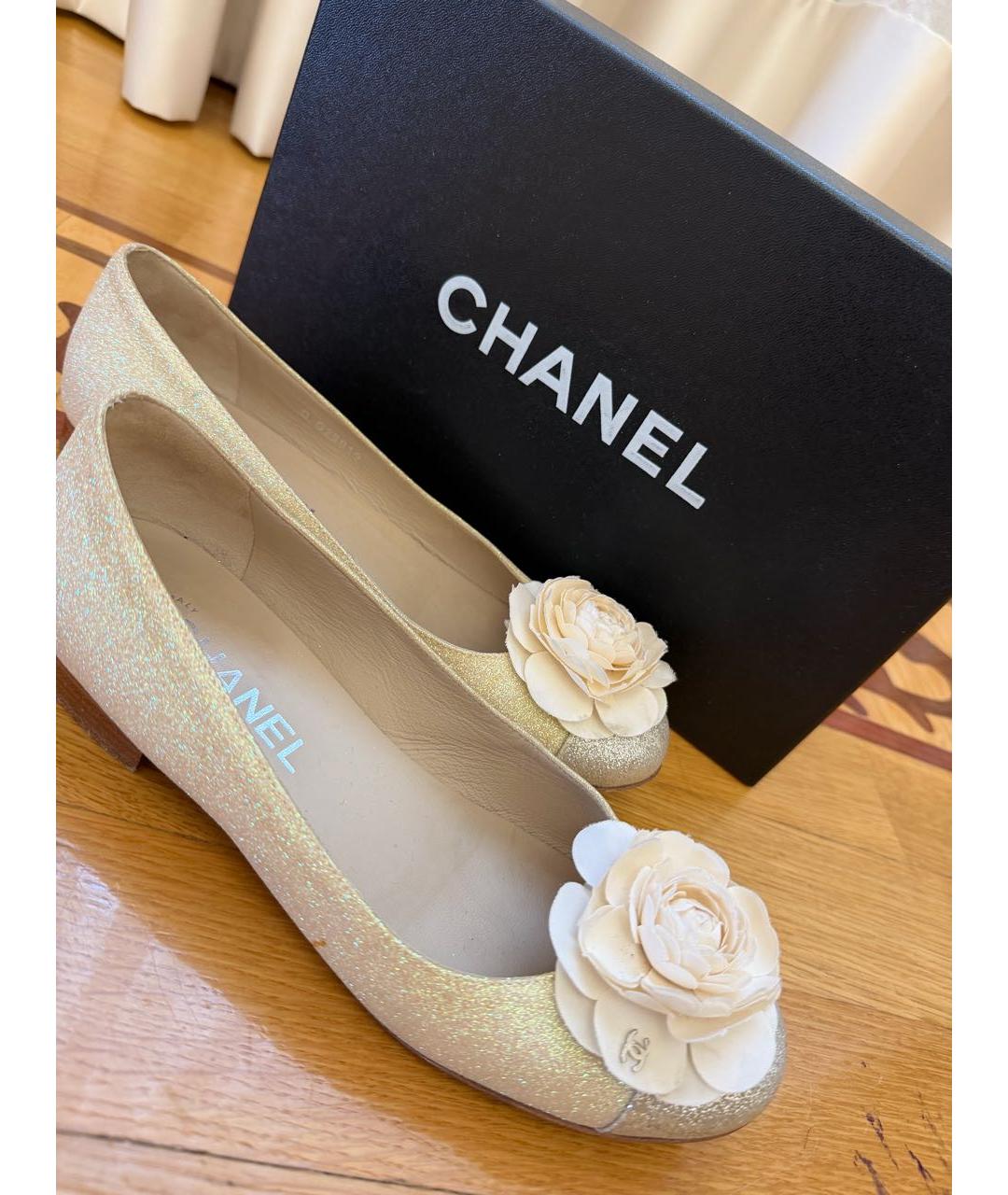CHANEL Золотые кожаные балетки, фото 4