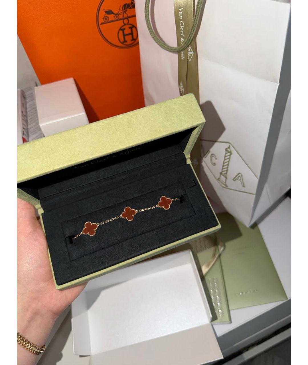 VAN CLEEF & ARPELS Бордовый браслет из желтого золота, фото 4