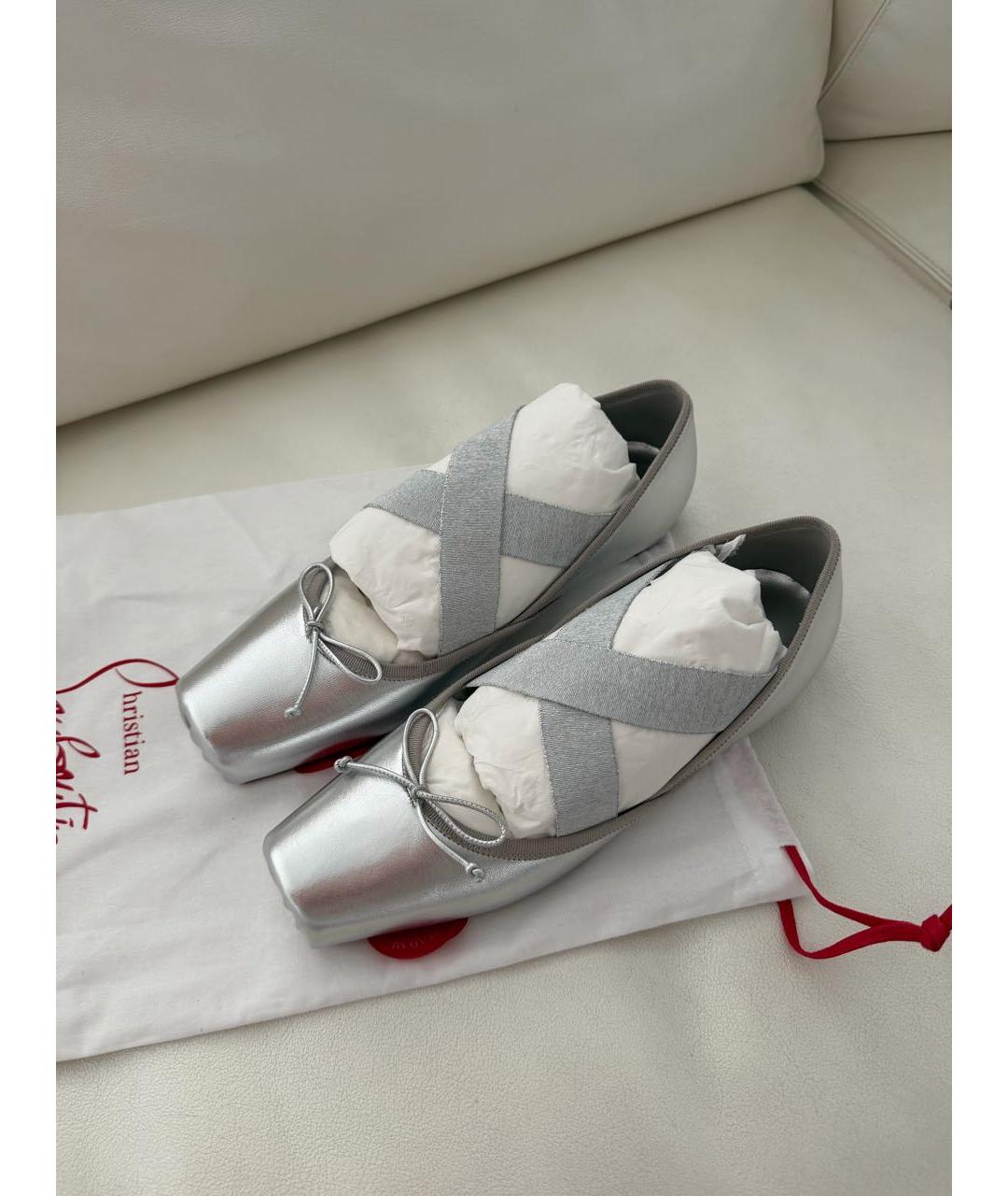CHRISTIAN LOUBOUTIN Серебряные кожаные балетки, фото 2