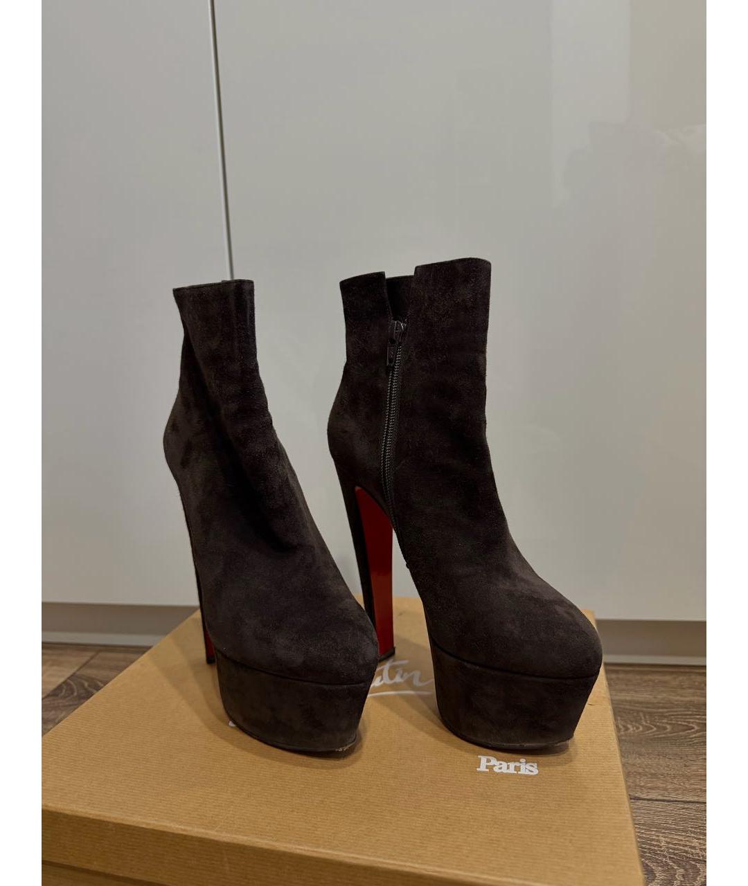 CHRISTIAN LOUBOUTIN Коричневые замшевые сапоги, фото 7