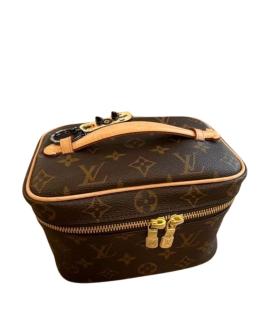 LOUIS VUITTON Косметичка