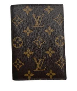 LOUIS VUITTON Обложка/футляр