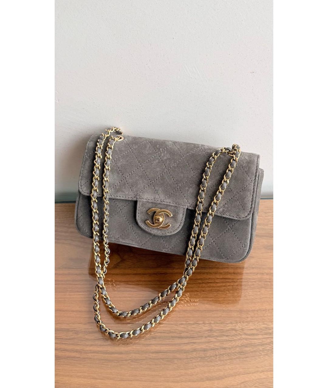 CHANEL Серая замшевая сумка через плечо, фото 4