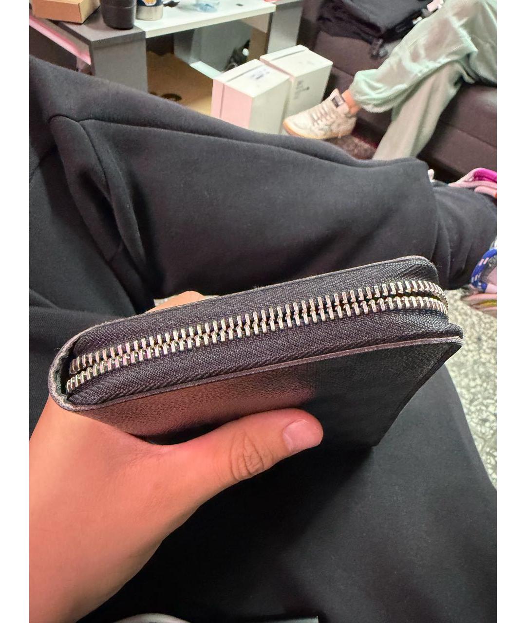 LOUIS VUITTON Черный кожаный кошелек, фото 5