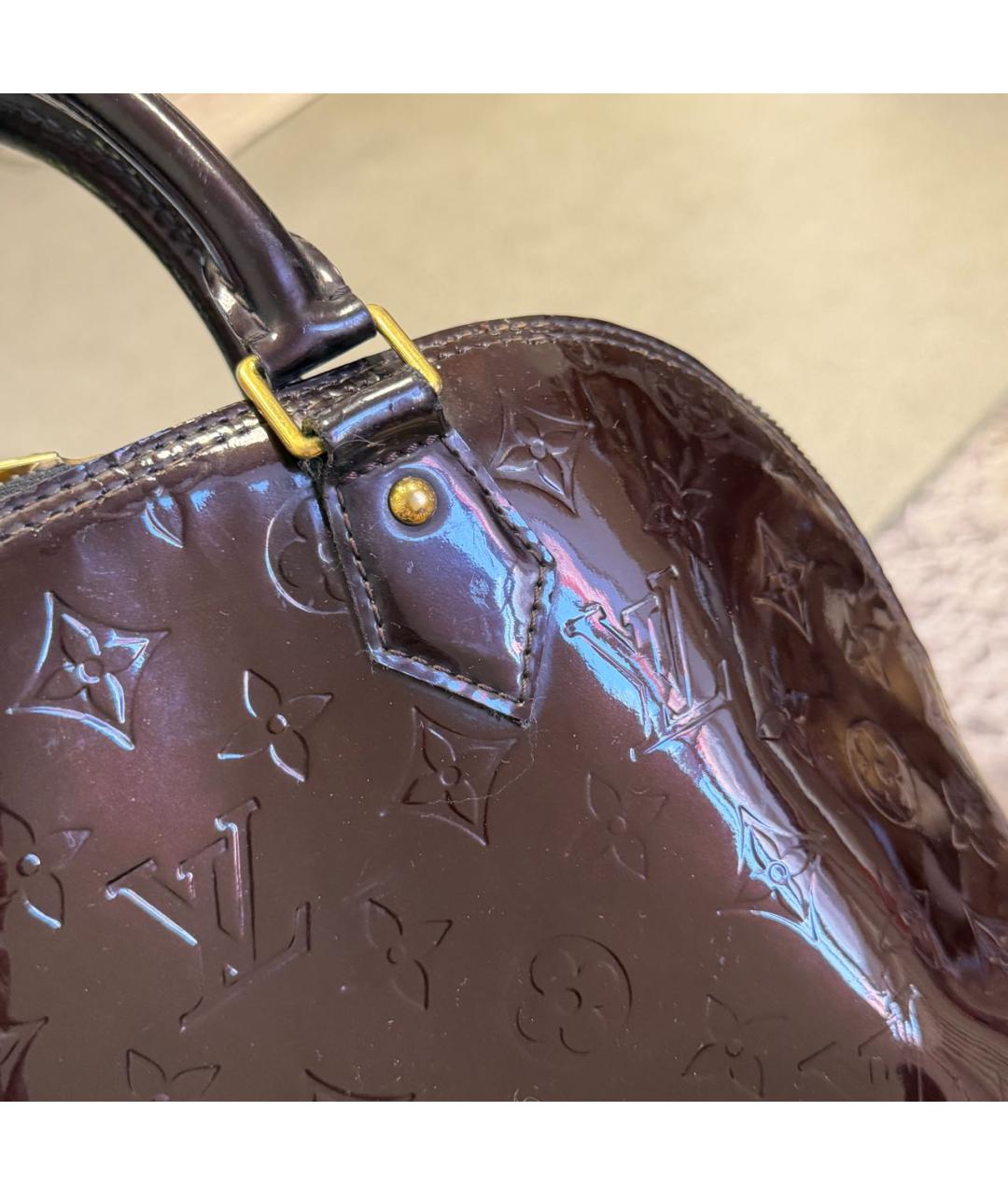 LOUIS VUITTON Бордовая сумка с короткими ручками из лакированной кожи, фото 5