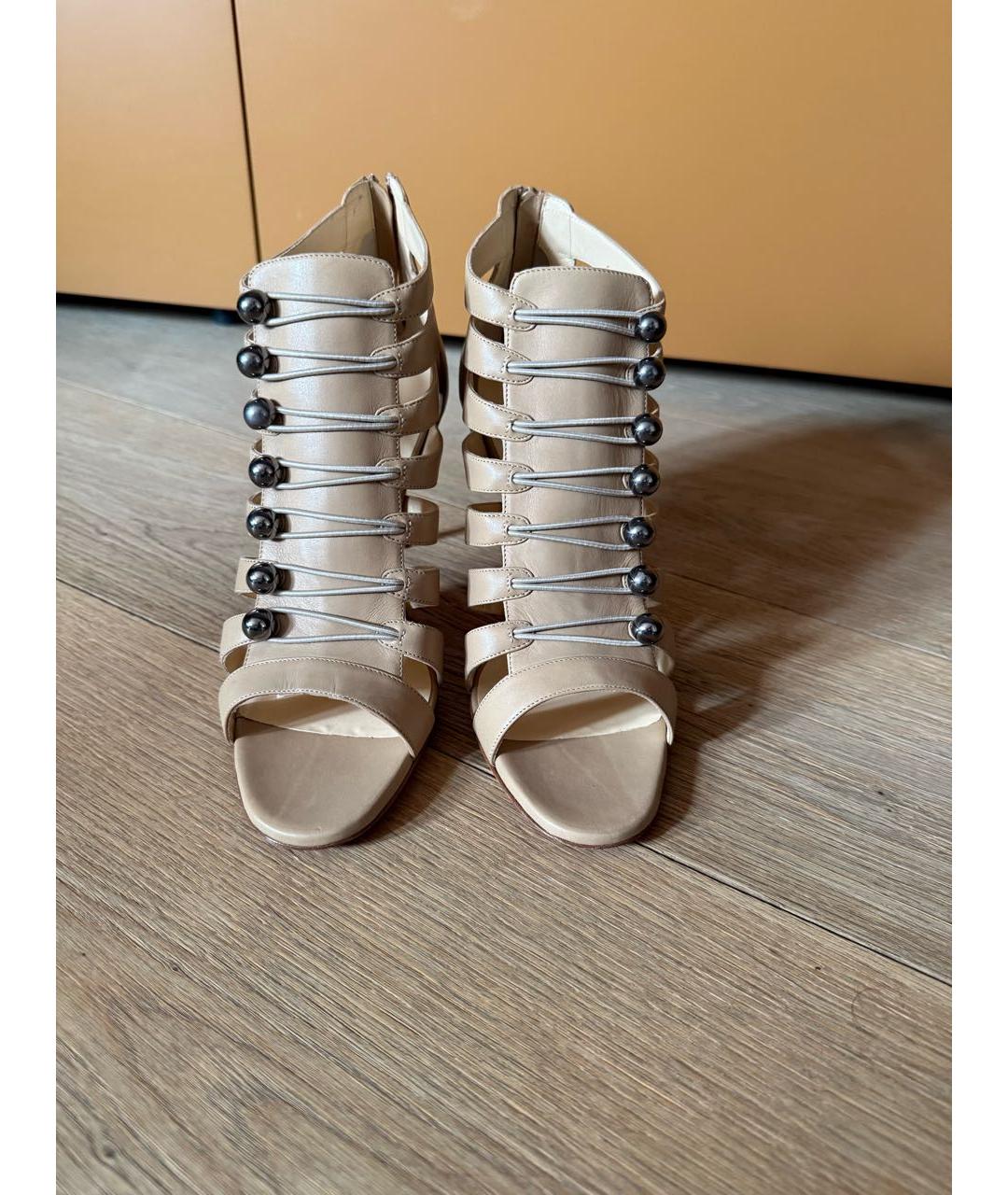 CHRISTIAN LOUBOUTIN Бежевые кожаные босоножки, фото 2