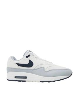 NIKE Низкие кроссовки / кеды