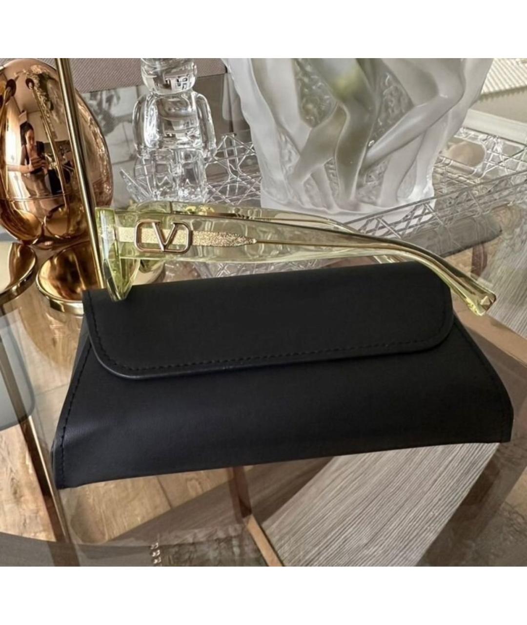 VALENTINO Желтые пластиковые солнцезащитные очки, фото 3